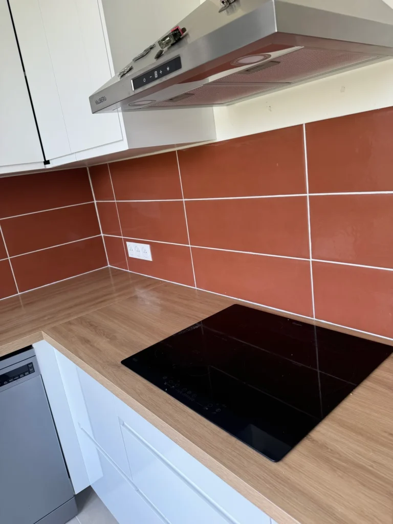 Credence cuisine carrelage terracotta – carreleur Châteauroux